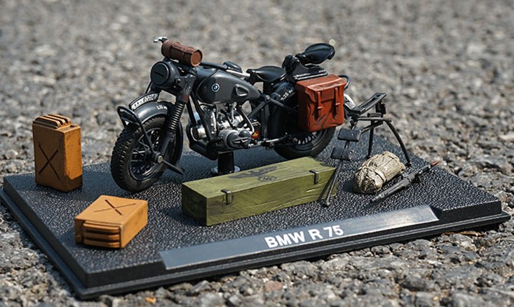 1:24 World War II German Yangtze Hooded BMW R75 scooters alloy motorcycle model for collection